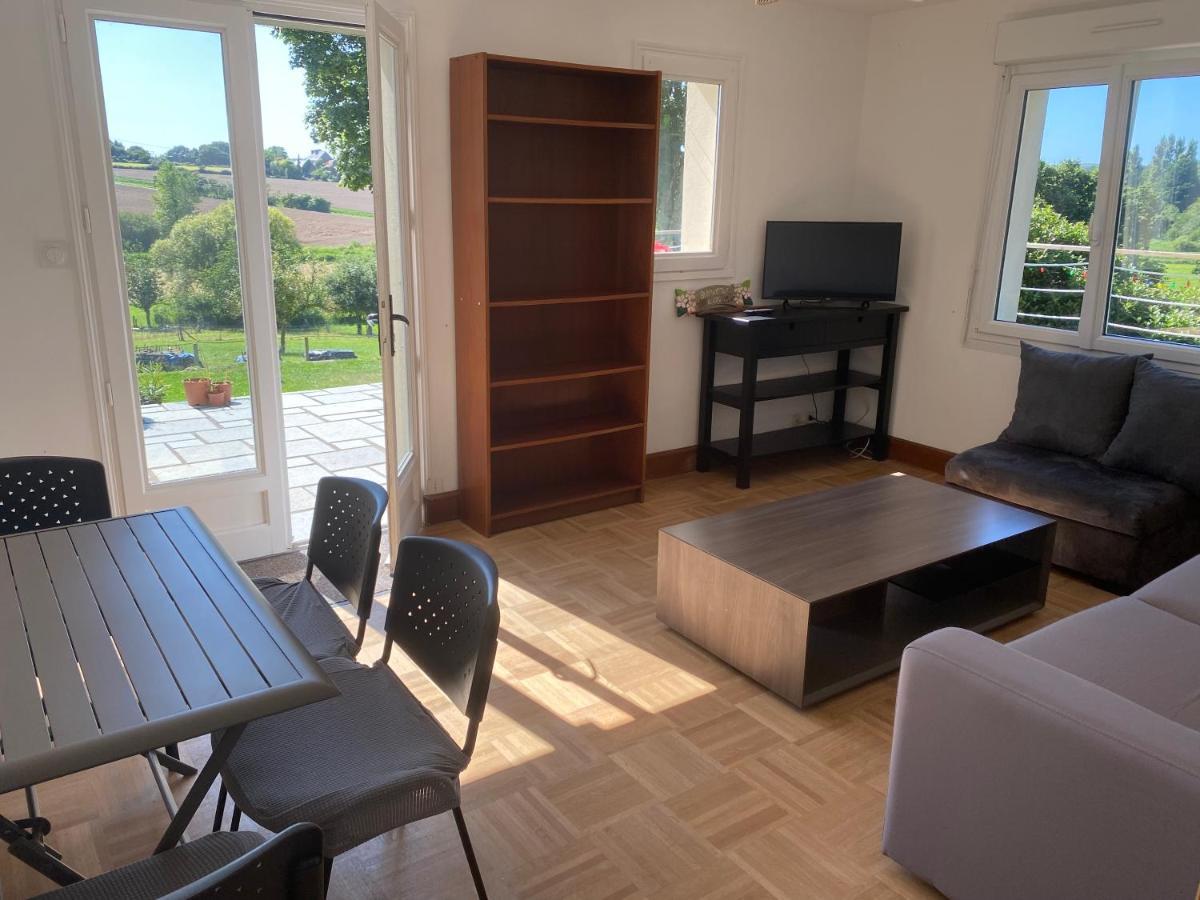 Appartement 2 pièces entre mer et campagne Créhen Extérieur photo